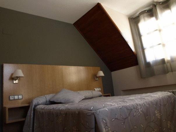 Aparthotel Pena Telera Resort El Pueyo de Jaca Oda fotoğraf